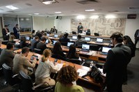 Comissão aprova igualdade de condições para a população LGBTQIA+ encarcerada