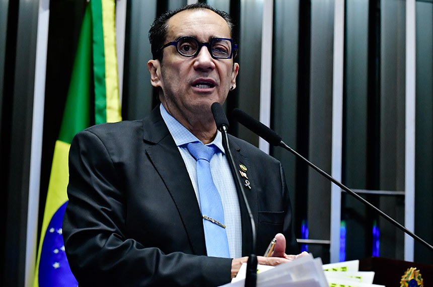 Em discurso, à tribuna, senador Jorge Kajuru (PSB-GO).