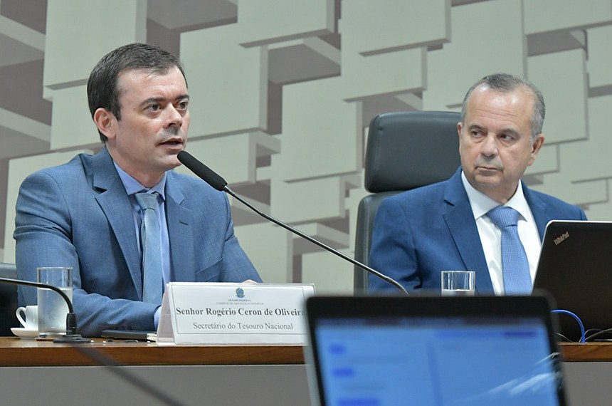 Mesa:
secretário do Tesouro Nacional, Rogério Ceron de Oliveira;
presidente e requerente desta audiência pública, senador Rogerio Marinho (PL-RN).