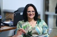 CAS aprova campanhas permanentes de conscientização sobre automedicação