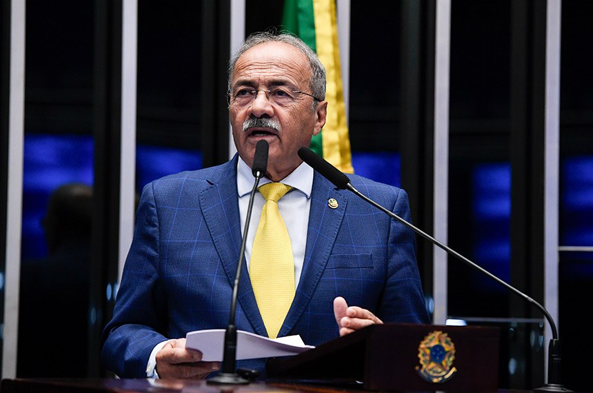 Em discurso, à tribuna, senador Chico Rodrigues (PSB-RR).