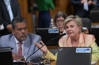 Comissão aprova aumento de pena para crimes contra profissionais de saúde