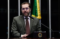 Plínio critica interventor para reconstrução do RS