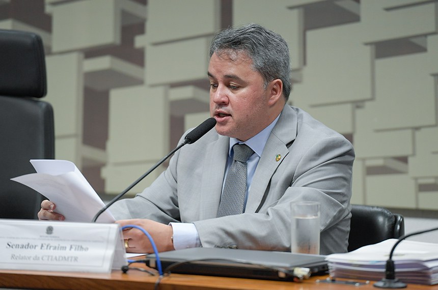Mesa: 
relator da CTIADMTR, senador Efraim Filho (União-PB) - em pronunciamento.