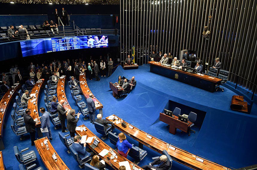 Mesa: 
senador Sérgio Petecão (PSD-AC); 
líder do governo no Senado Federal, senador Jaques Wagner (PT-BA); 
presidente do Senado Federal, senador Rodrigo Pacheco (PSD-MG); 
secretário-geral da Mesa do Senado Federal, Gustavo A. Sabóia Vieira;
líder do governo no Congresso Nacional, senador Randolfe Rodrigues (sem partido-AP).