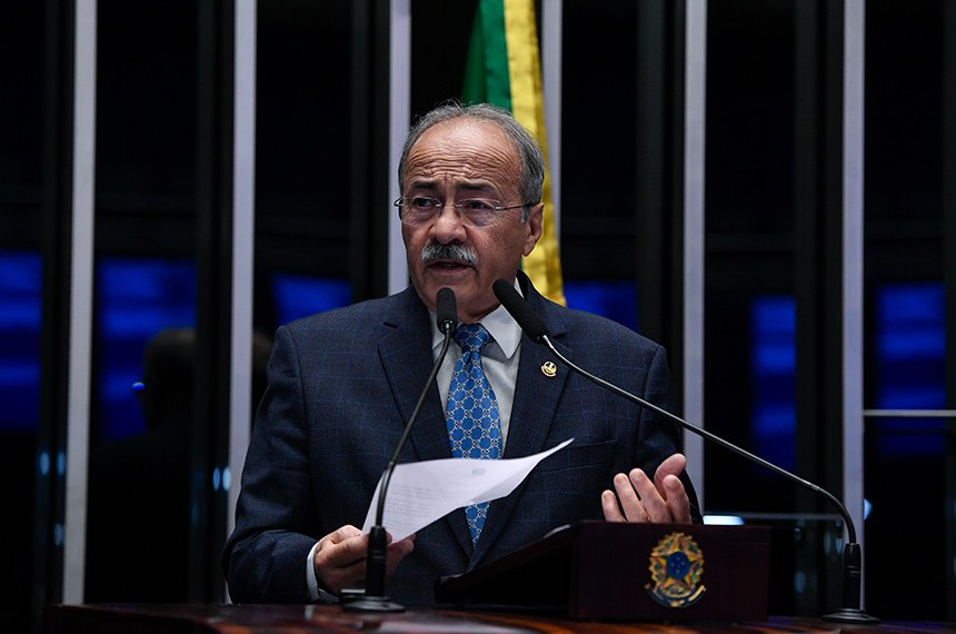 Em discurso, à tribuna, senador Chico Rodrigues (PSB-RR).