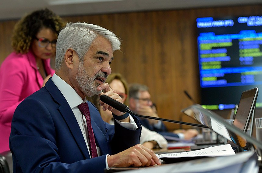 Bancada:
senador Humberto Costa (PT-PE), em pronunciamento; 
senadora Professora Dorinha Seabra (União-TO); senadora Zenaide Maia (PSD-RN).