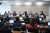 Debatedores defendem medidas para derrubar barreiras protecionistas