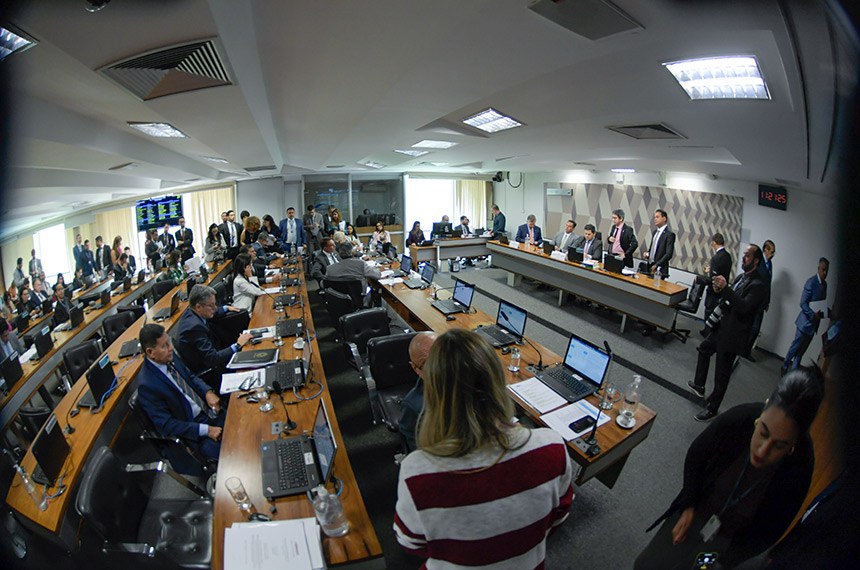 Mesa: 
senador Laércio Oliveira (PP-SE);
senador Styvenson Valentim (Podemos-RN);
presidente da CCJ, senador Davi Alcolumbre (União-AP); 
senador Randolfe Rodrigues (sem partido-AP); 
senador Weverton (PDT-MA).