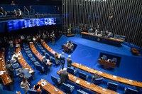 Plenário analisa reestruturação de carreiras e programa Mover nesta quarta