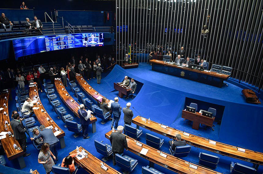 Mesa: 
senador Renan Calheiros (MDB-AL); 
presidente do Senado Federal, senador Rodrigo Pacheco (PSD-MG); 
secretário-geral da Mesa do Senado Federal, Gustavo A. Sabóia Vieira.