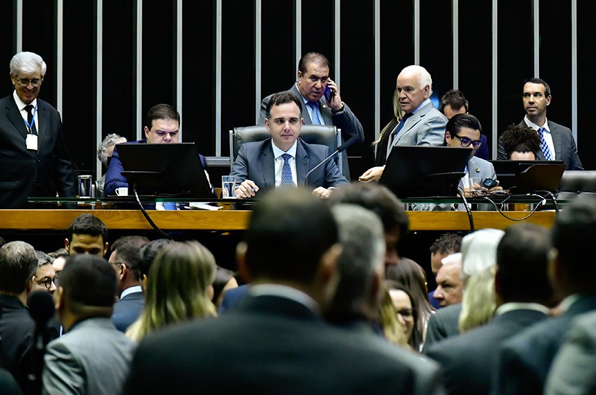 Mesa: 
deputado Bruno Farias (Avante-MG);
presidente do Senado Federal, senador Rodrigo Pacheco (PSD-MG); 
secretário-geral da Mesa do Senado Federal, Gustavo A. Sabóia Vieira.