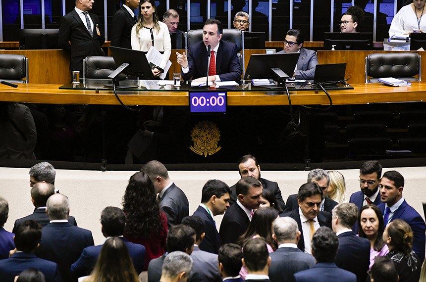 Participam:
senador Flávio Bolsonaro (PL-RJ); 
deputado Marcel van Hattem (Novo-RS);
senador Izalci Lucas (PL-DF); 
deputada Adriana Ventura (Novo-SP); 
deputado Domingos Sávio (PL-MG).