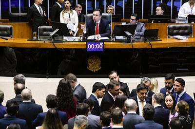 Participam:
senador Flávio Bolsonaro (PL-RJ); 
deputado Marcel van Hattem (Novo-RS);
senador Izalci Lucas (PL-DF); 
deputada Adriana Ventura (Novo-SP); 
deputado Domingos Sávio (PL-MG).