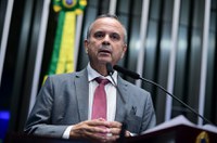Marinho condena inclusão de taxação de compras internacionais em projeto