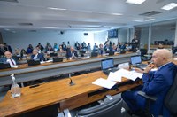 Reserva de assentos para pessoas com obesidade mórbida é aprovada na CI