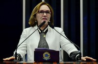 Zenaide critica cultura do Estado mínimo e privatização de serviços públicos