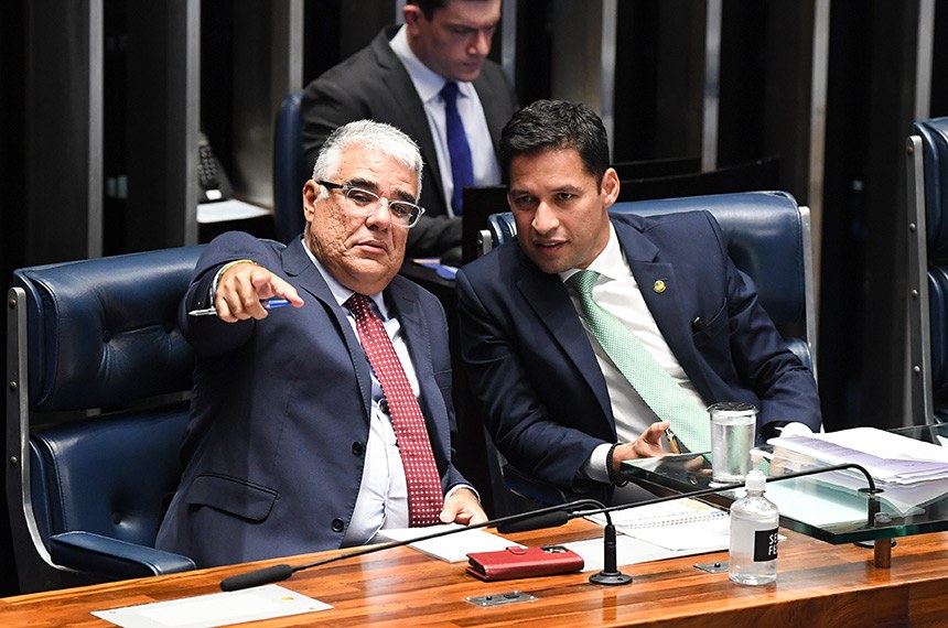 Mesa: 
senador Eduardo Girão (Novo-CE); 
relator do PL 914/2024, senador Rodrigo Cunha (Podemos-AL).