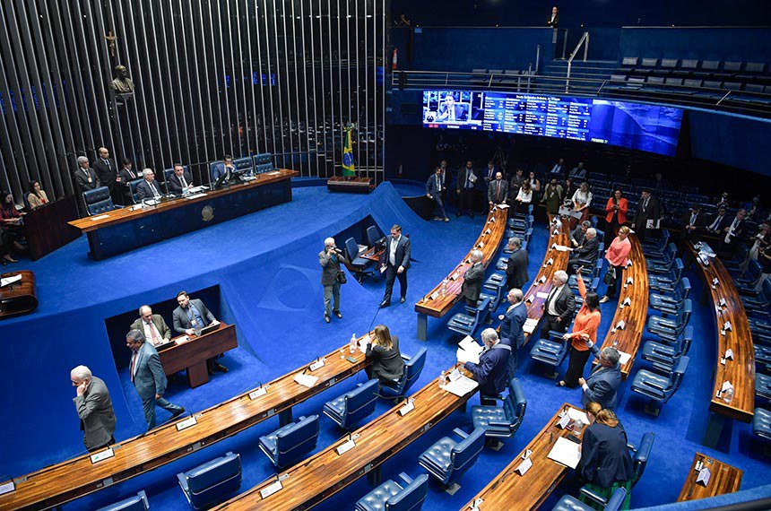 Mesa: 
senador Renan Calheiros (MDB-AL); 
presidente do Senado Federal, senador Rodrigo Pacheco (PSD-MG); 
secretário-geral da Mesa do Senado Federal, Gustavo A. Sabóia Vieira.