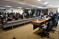 Avança uso de lâmpadas mais econômicas na iluminação pública