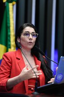 Regulação do uso de IA tem apoio de debatedores