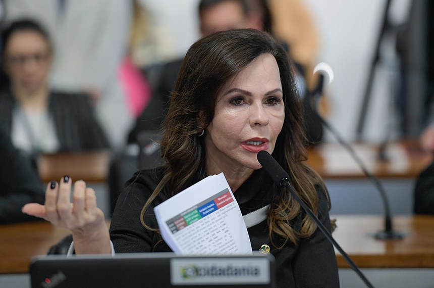 Em pronunciamento, à bancada, relatora do PL 5230/2023, senadora Professora Dorinha Seabra (União-TO).