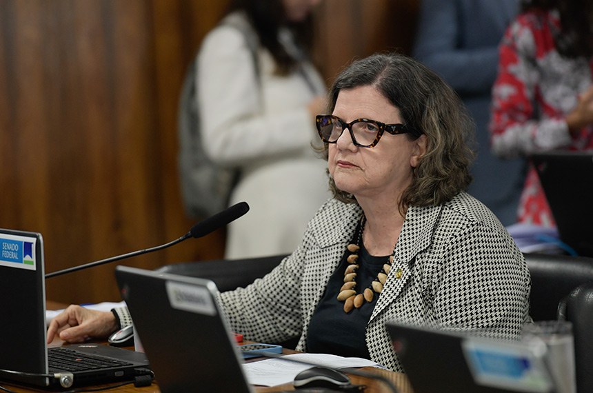 Em pronunciamento, à bancada, senadora Teresa Leitão (PT-PE).