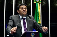 Reforço de R$ 5,5 bi no Orçamento para educação é celebrado por Faro