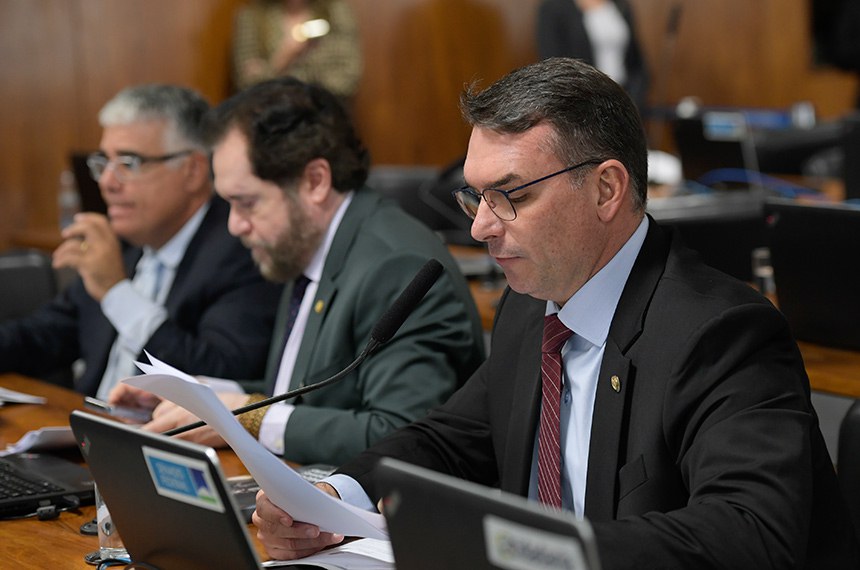 Flávio Bolsonaro, relator do PL 5.073/2019, que vai para a Câmara - Foto: Saulo Cruz/Agência Senado