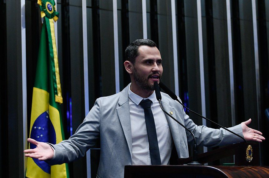 Em discurso, à tribuna, senador Cleitinho (Republicanos-MG).