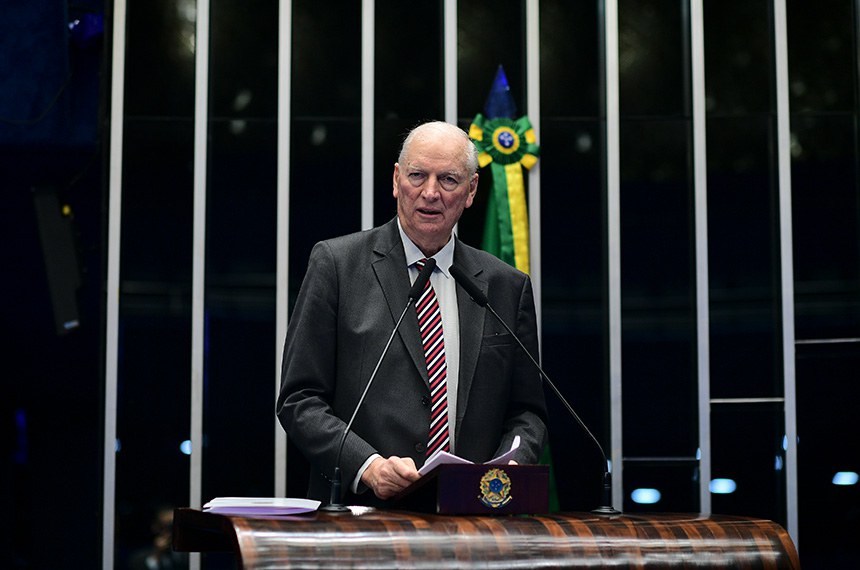 Em discurso, à tribuna, senador Ireneu Orth (PP-RS).