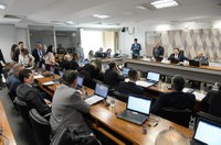 PEC que transforma BC em empresa pública será debatida na CCJ, nesta terça