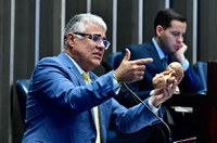 Girão repudia fala de Lula: "Que monstro vai sair do ventre dessa menina?"