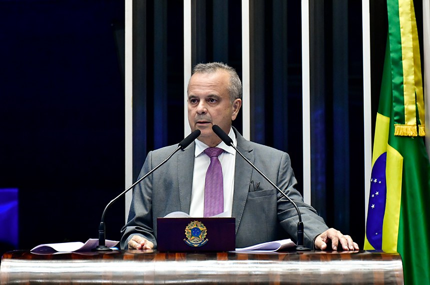 Em discurso, à tribuna, senador Rogerio Marinho (PL-RN).