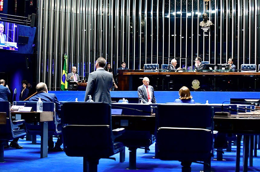 Mesa:  
líder do governo no Senado Federal, senador Jaques Wagner (PT-BA);
presidente do Senado Federal, senador Rodrigo Pacheco (PSD-MG);
secretário-geral da Mesa do Senado Federal, Gustavo A. Sabóia Vieira.