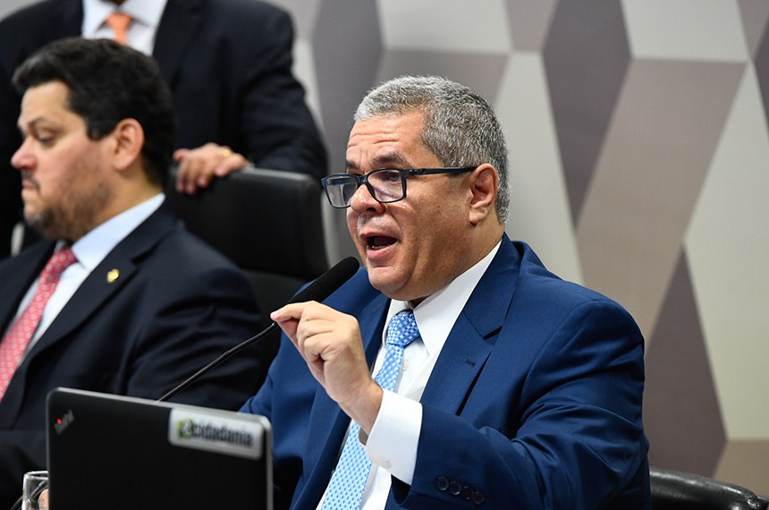 Em pronunciamento, à mesa, indicado para exercer o cargo de ministro do Tribunal Superior do Trabalho (TST), Antônio Fabrício de Matos Gonçalves (MSF 12/2024).