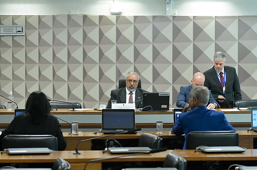 Bancada:
senador Romário (PL-RJ); 
relatora do PL 2.892/2019, senadora Damares Alves (Republicanos-DF) - em pronunciamento.