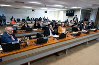 Comissão aprova 14 outorgas de rádios comunitárias