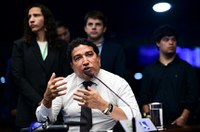 Magno Malta critica projeto sobre legalização de cassinos e bingos