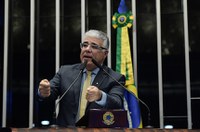Julgamento no STF desrespeita Congresso, que avança na PEC antidrogas, diz Girão
