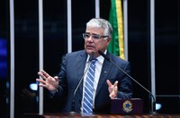 Monitoramento de redes sociais pelo STF é 'intimidação e censura', diz Girão