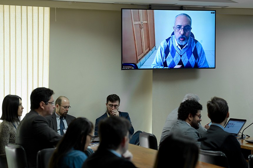 Em pronunciamento, via videoconferência, senador Paulo Paim (PT-RS).