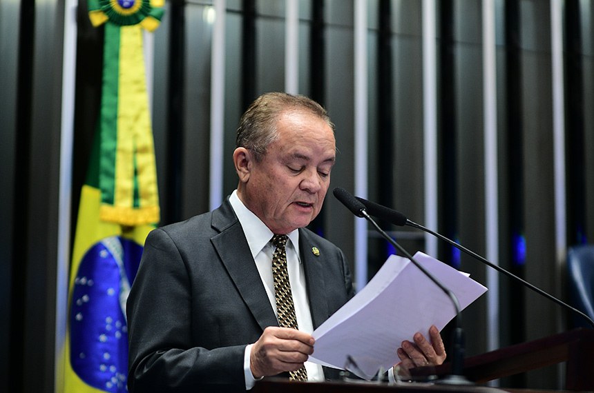 À tribuna, em discurso, senador Zequinha Marinho (Podemos-PA).