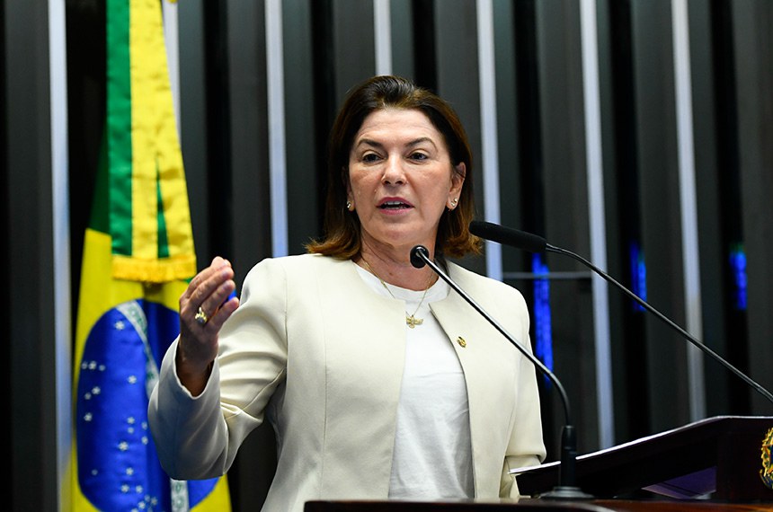 Em discurso, à tribuna, senadora Rosana Martinelli (PL-MT).