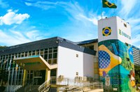 Sancionada lei que dispensa licitação para contratação da Embratur