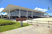 Lula sanciona lei que uniformiza juros para contratos sem taxa convencionada