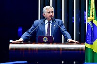 Izalci diz que Filipe Martins é 'bode expiatório' de suposta conspiração