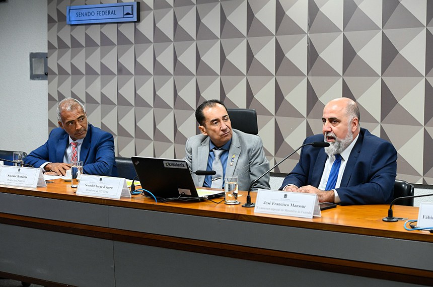 Mesa: 
relator da CPIMJAE, senador Romário (PL-RJ);
presidente da CPIMJAE, senador Jorge Kajuru (PSB-GO);
ex-assessor especial do Ministério da Fazenda, José Francisco Manssur.