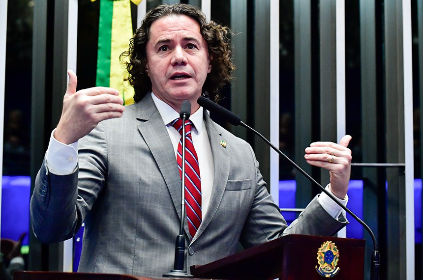 Mesa:  
vice-presidente do Senado Federal, senador Veneziano Vital do Rêgo (MDB-PB). 