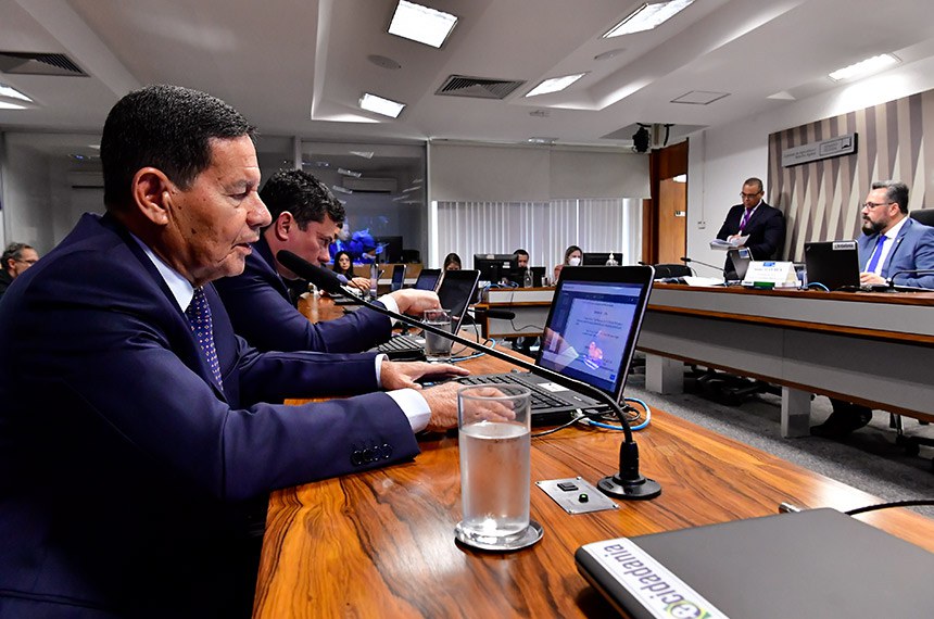 Bancada:
relator ad hoc do PL 4.718/2020, senador Hamilton Mourão (Republicanos-RS); 
senador Sergio Moro (União-PR).